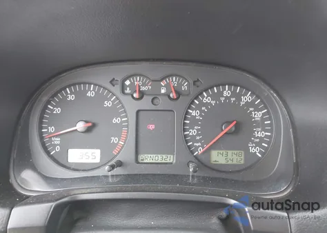 2002 Volkswagen Golf Gls 2.0L from USA, damaged, VIN 9BWGK61J924041067